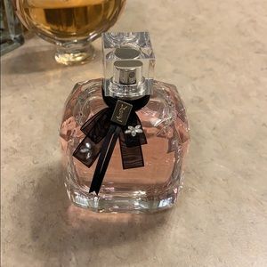 MON PARIS
by: YVES SAINT LAURENT